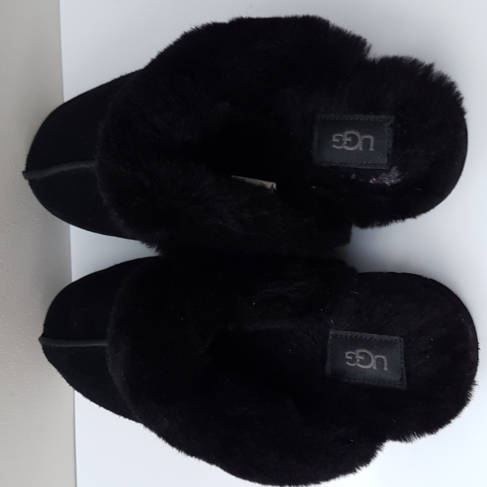UGG Women's Plush Black Slippers - Picture 3 of 12